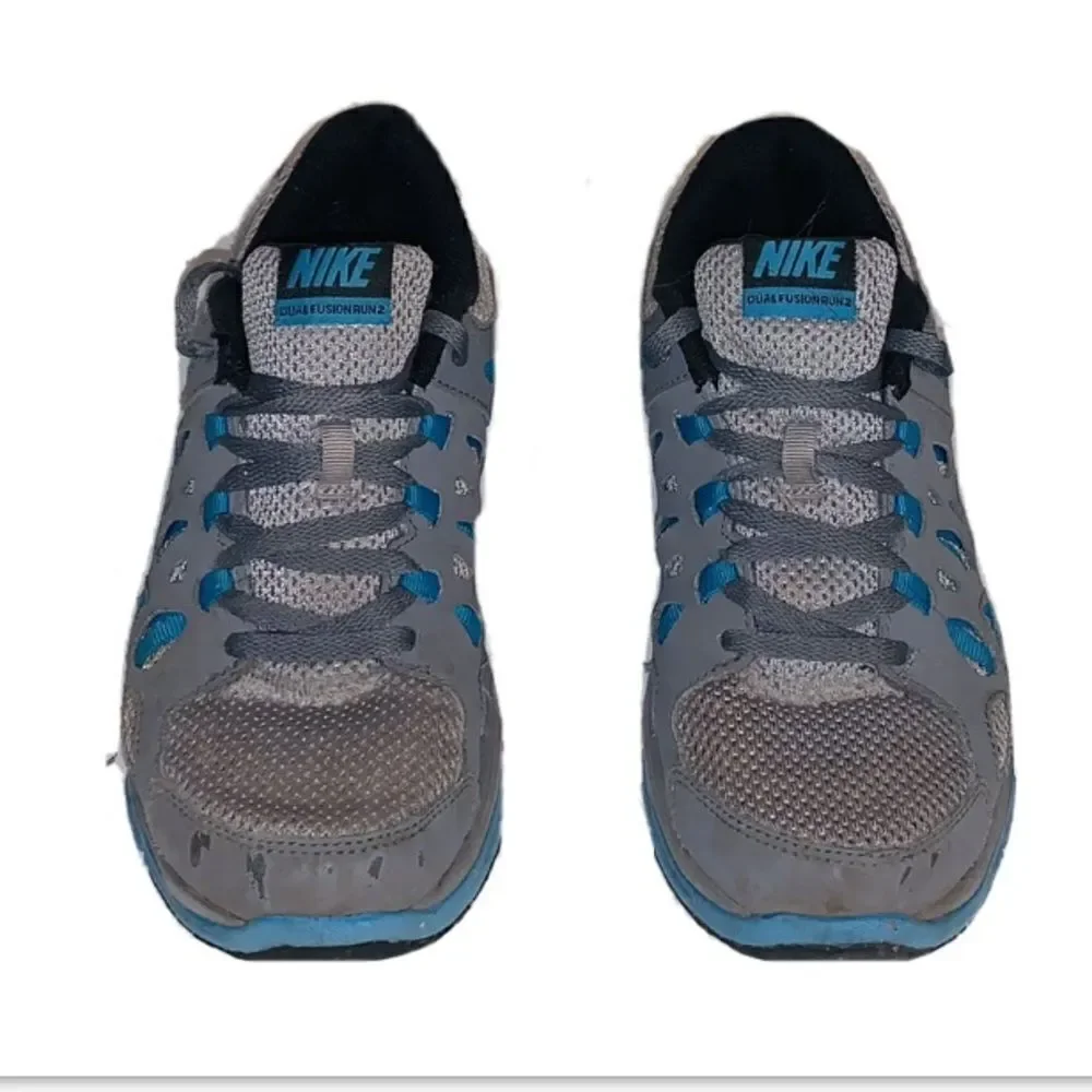 Nike dual fusion run 2 shoes size 5.5y